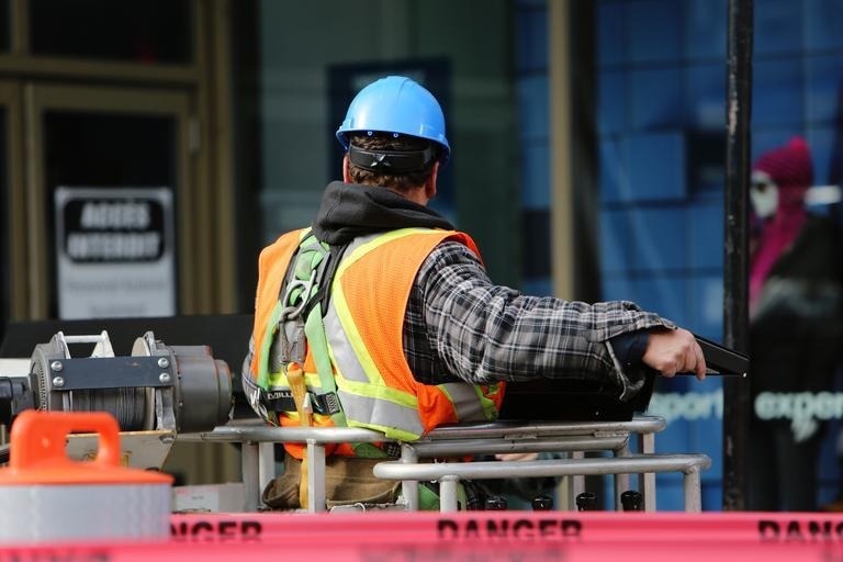A Practical Way to Avoid Being Involved in a Work Zone Crash A Practical Way to Avoid Being Involved in a Work Zone Crash