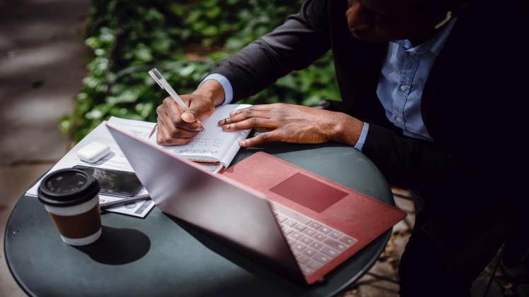 Why Allessaywriter.com Is The Best Place For Essay Writing Services?